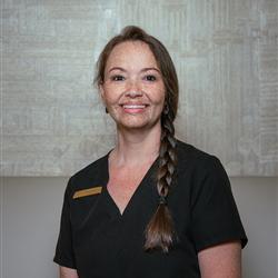Amanda Jackson Headshot